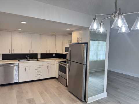 2039 Rexford, Boca Raton, FL 33434