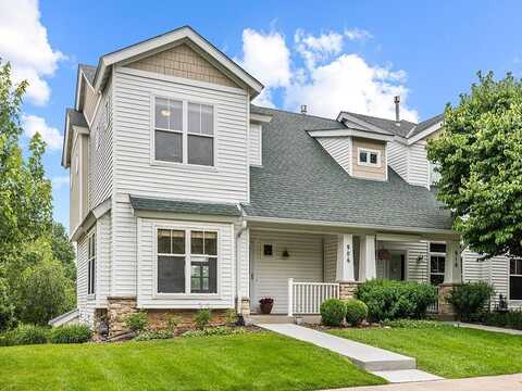 906 New Century Boulevard S, Maplewood, MN 55119