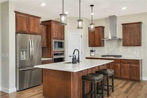 7107 184th Street W, Lakeville, MN 55044