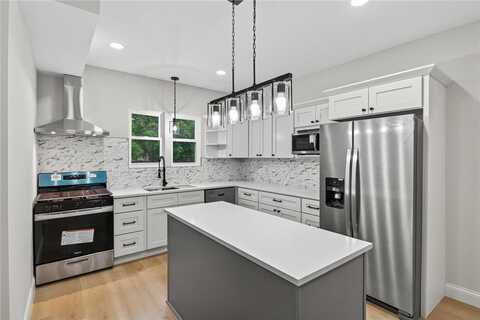 1336 Lilac Drive N, Golden Valley, MN 55422