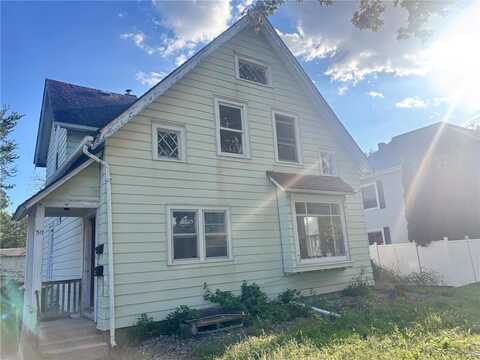 511 Monongalia Ave SW, Willmar, MN 56201