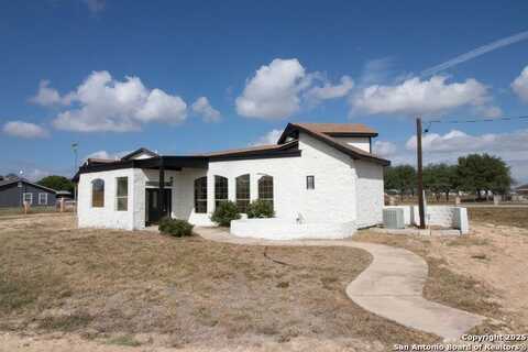 272 CR 341, La Vernia, TX 78121