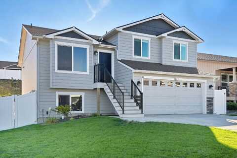 1211 S Greenacres Rd, Greenacres, WA 99016