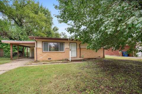 1448 N Prairie Ln, Derby, KS 67037