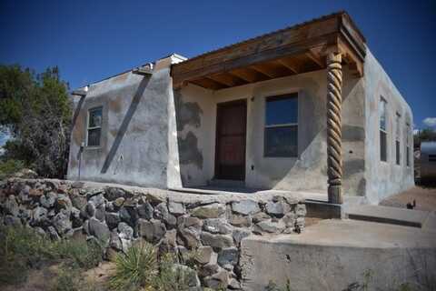 226 La Puebla Road, Espanola, NM 87532
