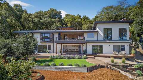 205 Crestview Drive, Orinda, CA 94563