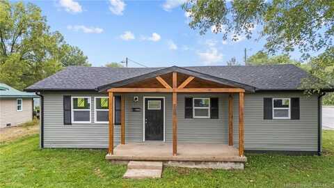 1105 Pearl Street, Austin, IN 47102