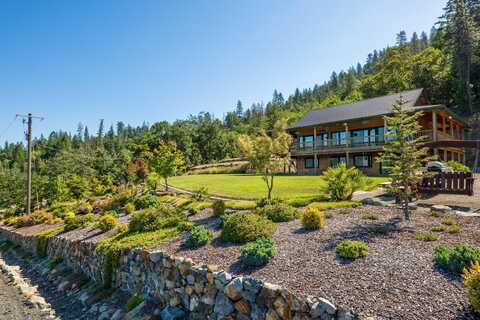 375 Cricket Lane, Cave Junction, OR 97523