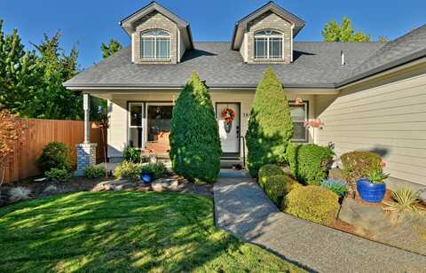 389 Leandra Lane, Eagle Point, OR 97524