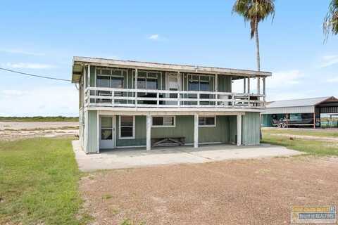 725 Bayshore Dr., Port Mansfield, TX 78598