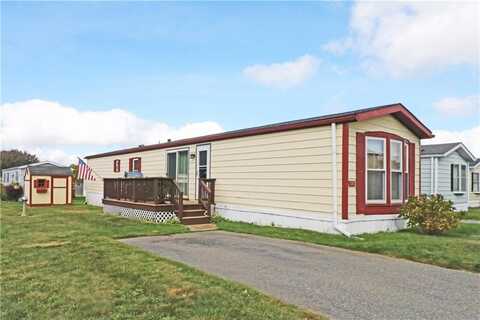 56 Bayview Parkway, Middletown, RI 02842