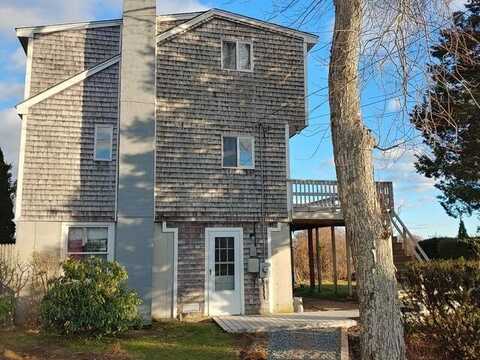 32 Fifth Avenue, Charlestown, RI 02813