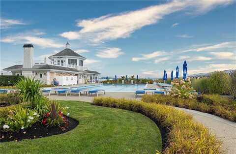 44 Wimbledon Circle, Portsmouth, RI 02871