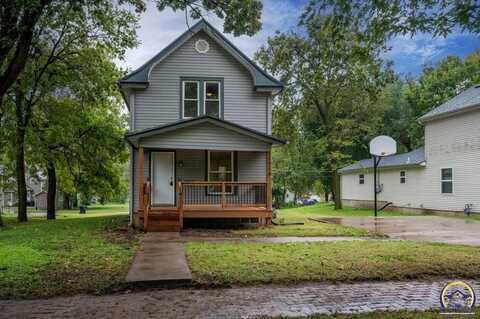 1714 SW Central Park AVE, Topeka, KS 66604