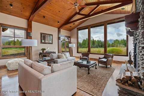 6240 N PRICKLY PEAR Lane, Jackson, WY 83001