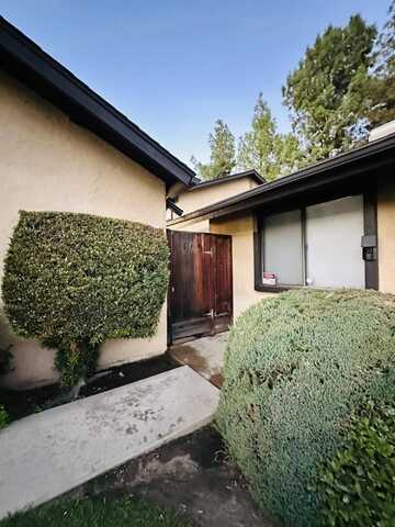 4985 E Butler Avenue, Fresno, CA 93727