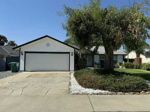 231 N Hillcrest, Porterville, CA 93257