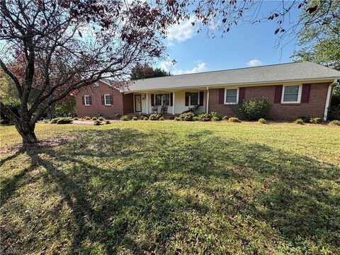 112 Pilot View Drive, King, NC 27021