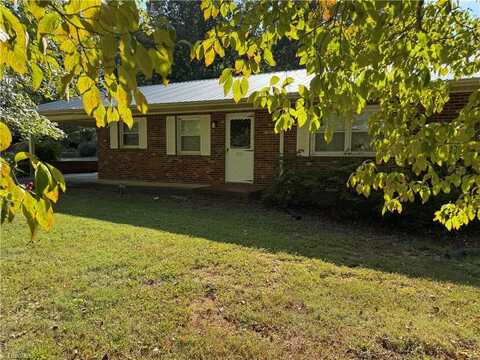 1471 W Westmoreland Road, King, NC 27021