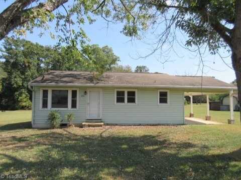 100 Lake Street, King, NC 27021