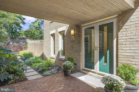 4297 EMBASSY PARK DRIVE NW, WASHINGTON, DC 20016