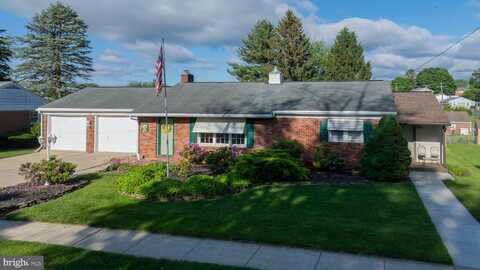 113 FARMVIEW DRIVE, YORK, PA 17408