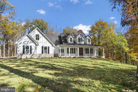 17 MISTLE TOE LANE, SHEPHERDSTOWN, WV 25443
