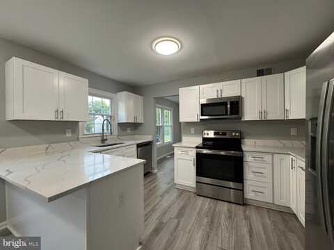 8001 BRETT PLACE, GREENBELT, MD 20770
