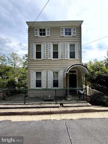 935 FRIEDENSBURG ROAD, READING, PA 19606