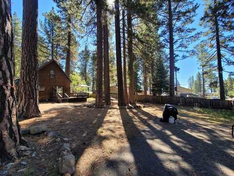 8075 Rainbow Avenue, Kings Beach, CA 96143