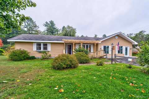 5971 US 2, Manistique, MI 49854
