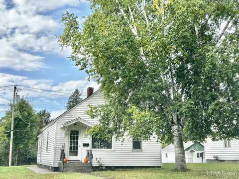 517 Harding, Kingsford, MI 49802