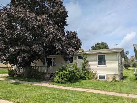 303 E Clay Estates, Calmar, IA 52132