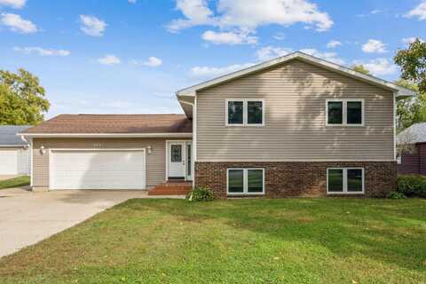 825 Jones Road, Evansdale, IA 50707