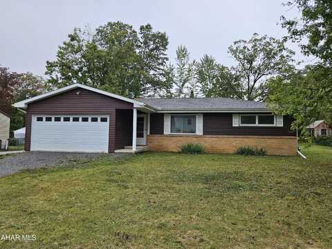 512 Oak Lane, Tyrone, PA 16686