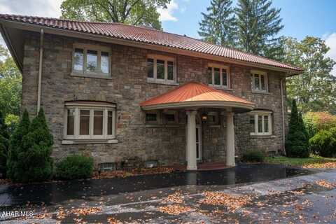 3405 Crescent Road, Altoona, PA 16602