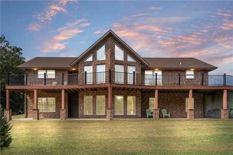 15262 Shipe RD, Gravette, AR 72736