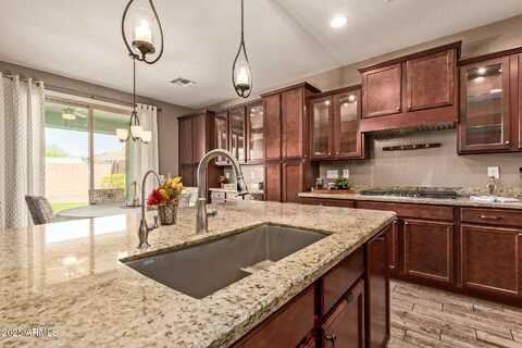 8992 W RUTH Avenue, Peoria, AZ 85345