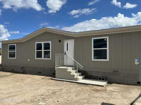 19500 E GREGORY Street, Black Canyon City, AZ 85324