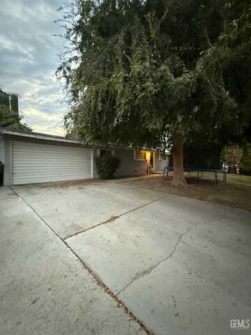 207 Stine Road, Bakersfield, CA 93309