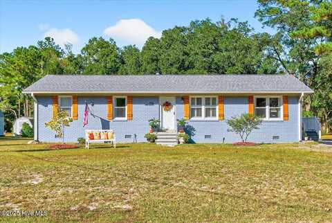 136 Park Avenue, Southport, NC 28461