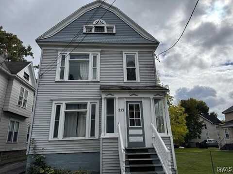 221 Lenox Avenue, Oneida, NY 13421
