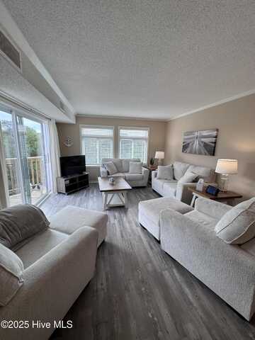650 Salter Path Road, Pine Knoll Shores, NC 28512