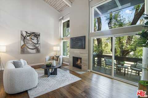 1925 S Beverly Glen Blvd, Los Angeles, CA 90025