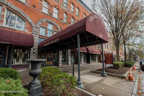 358 Broadway unit: 208, Saratoga Springs, NY 12866