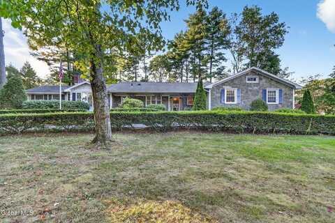 873 Worcester Drive, Niskayuna, NY 12309