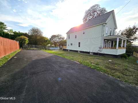 910 Gerling Street, Schenectady, NY 12308