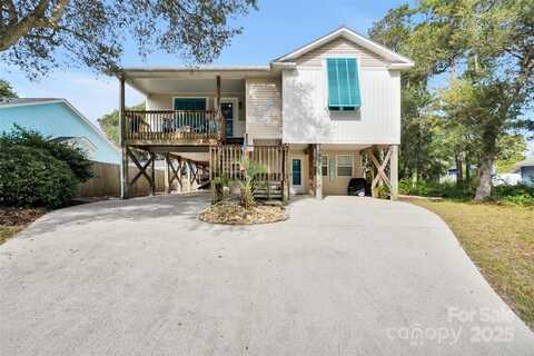 105 SE 37th Street, Oak Island, NC 28465