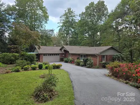 4 Dunean Lane, Hendersonville, NC 28739