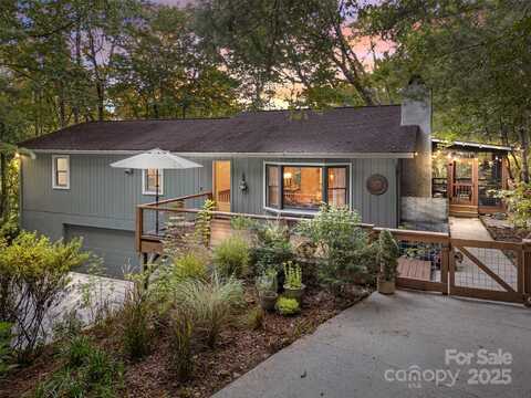 197 Tip Top Road, Brevard, NC 28712